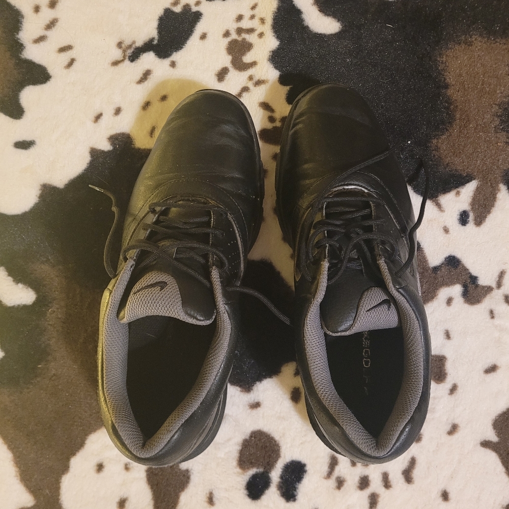 Mens Nike Golf shoe size 8